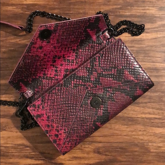 Rebecca Minkoff wallet on a chain - Picture 5 of 8